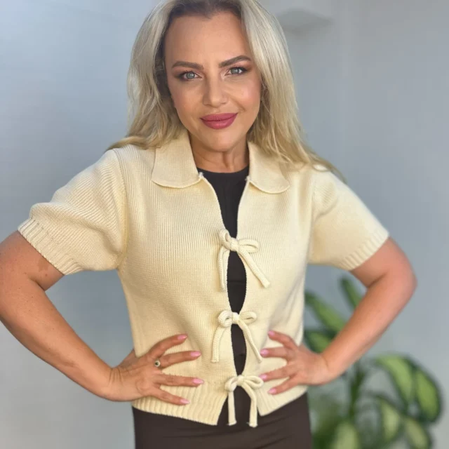 Ciciş kazaklar web sitesinde  3 rengi ile sizleri bekliyor ..

👇🏻 

www.fortebutik.com 

#fortebutik #istanbul #küçükyali #liketime #giyim #mağaza #butik #tesettur #abiye #pantolon #mont #ceket #kazak #saat #marka #dilvin #instagood #love #fashiongram #fashiondesigner #turkiye