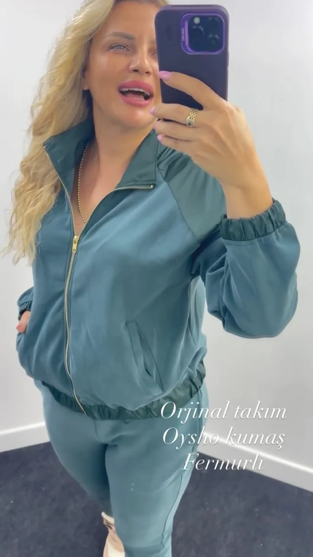 Yeşil orijinal  takım 🍀 

Web sitesinde satışta.

#fortebutik #istanbul #küçükyali #liketime #giyim #mağaza #butik #tesettur #abiye #pantolon #mont #ceket #kazak #saat #marka #dilvin #instagood #love #fashiongram #fashiondesigner #türkiye